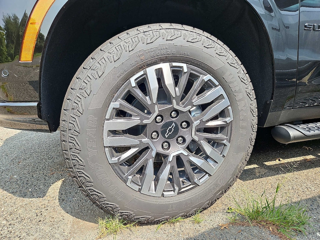 New 2026 Chevrolet Suburban Z71 SUV