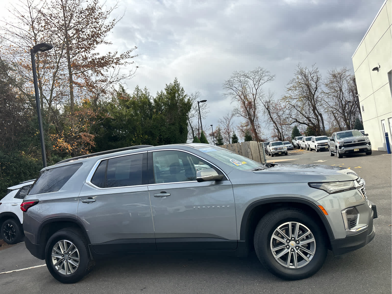 2023 Chevrolet Traverse Cloth photo 3