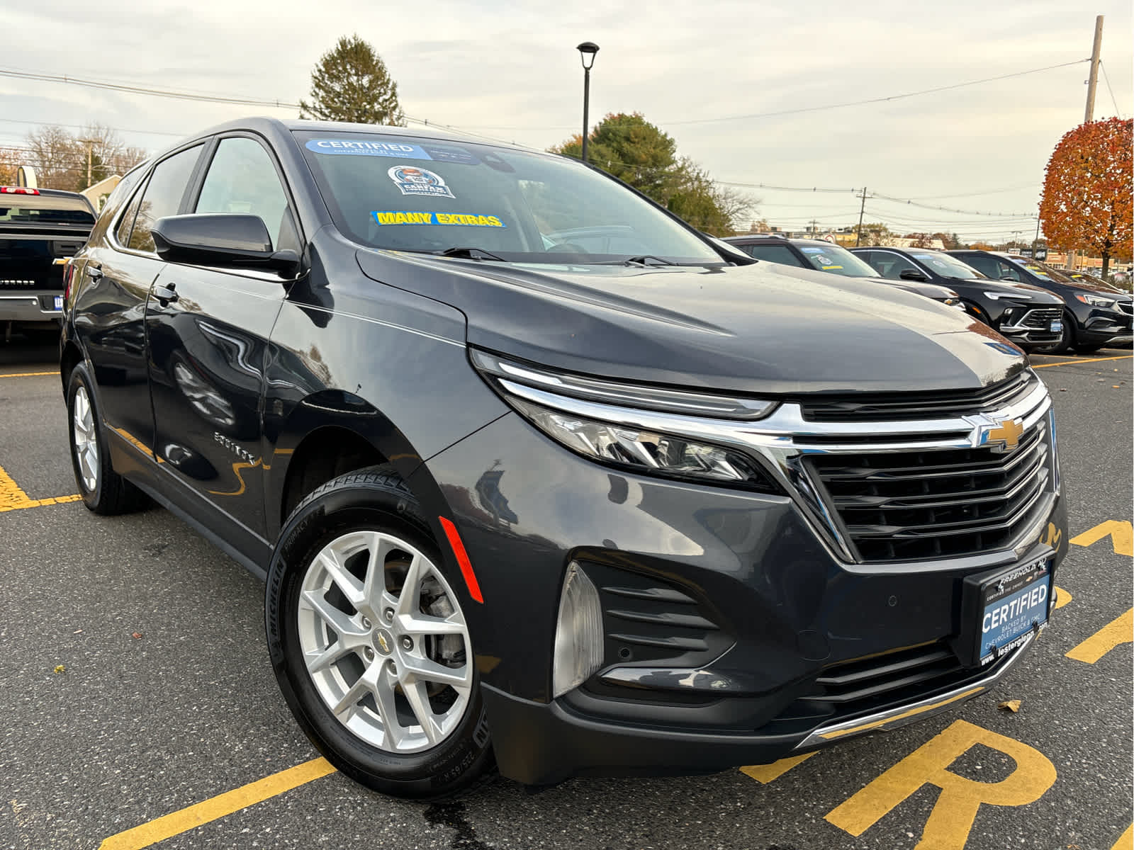 2023 Chevrolet Equinox LT photo 2