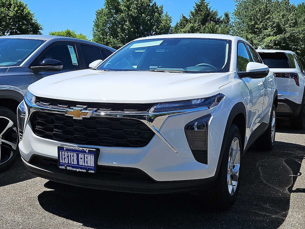 New 2026 Chevrolet Trax LS SUV