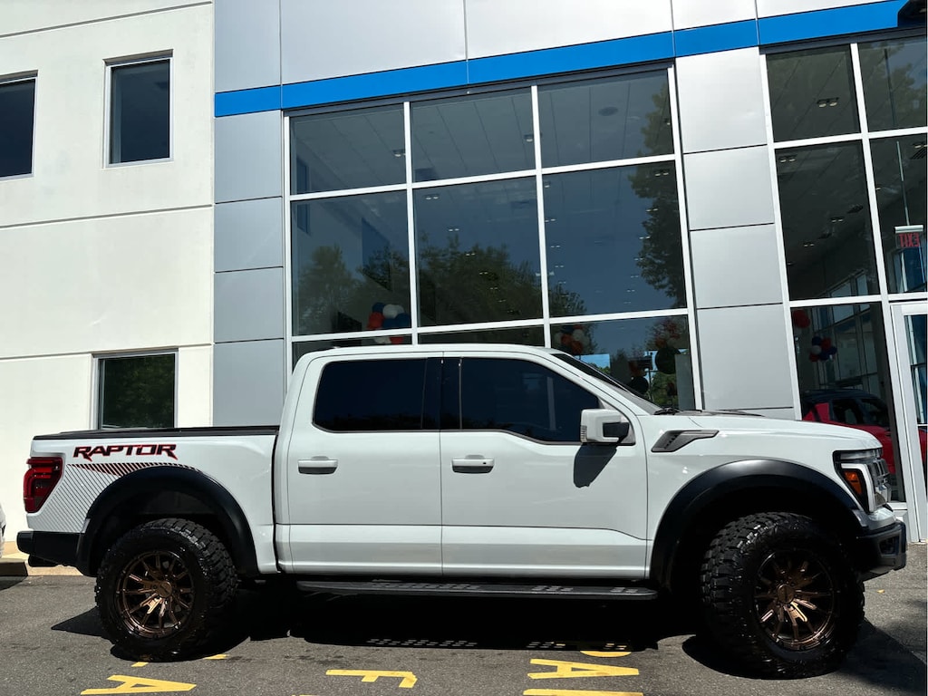 Used 2024 Ford F-150 Raptor 4WD Supercrew 5.5 Box 4WD SuperCrew 5.5 Box