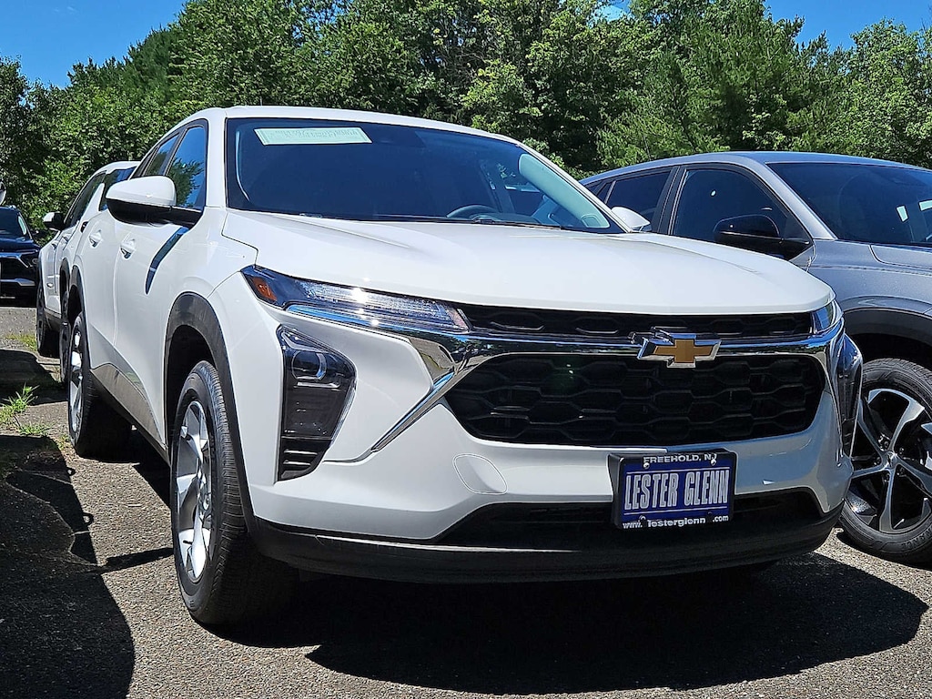 New 2026 Chevrolet Trax LS SUV