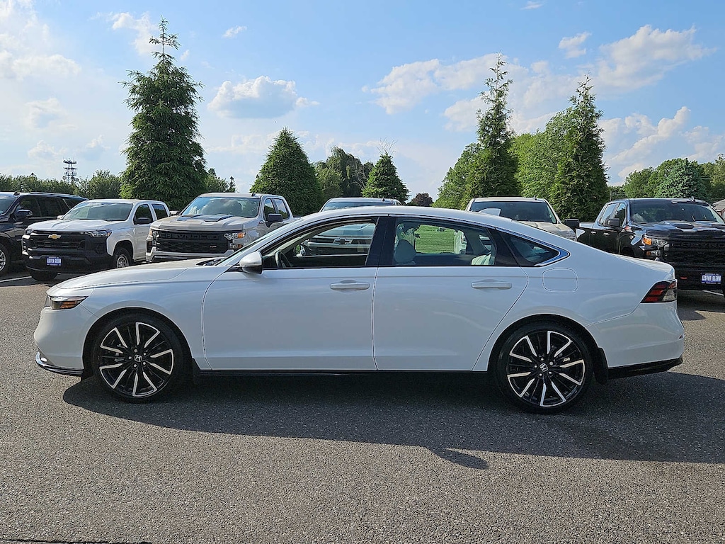 Used 2023 Honda Accord Hybrid Touring Sedan