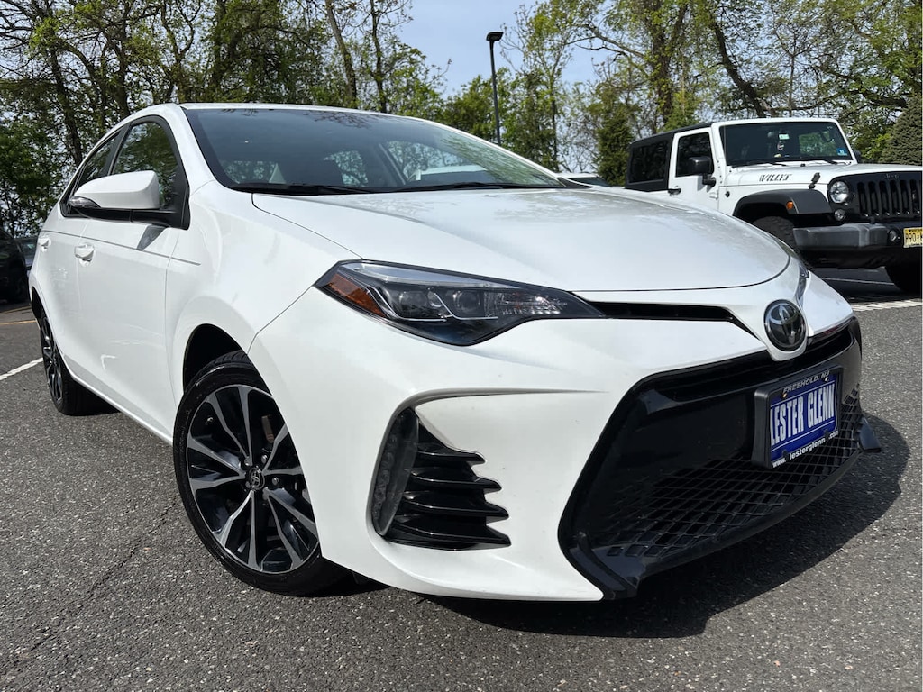 Used 2017 Toyota Corolla SE CVT (GS)