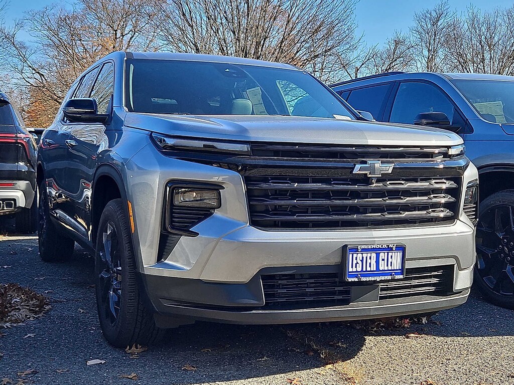 New 2026 Chevrolet Traverse AWD LT