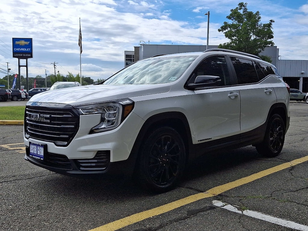 Used 2023 GMC Terrain SLE SUV