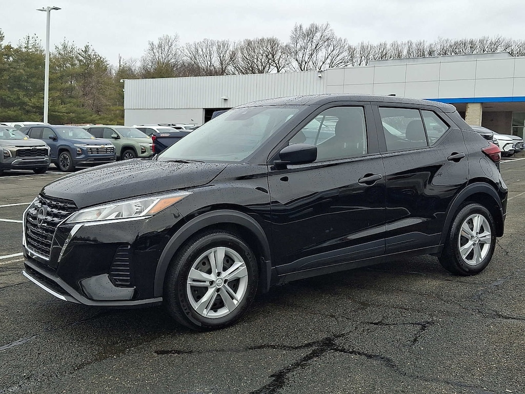 Used 2024 Nissan Kicks S