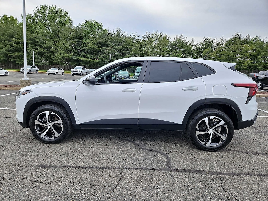 Used 2024 Chevrolet Trax 1RS SUV