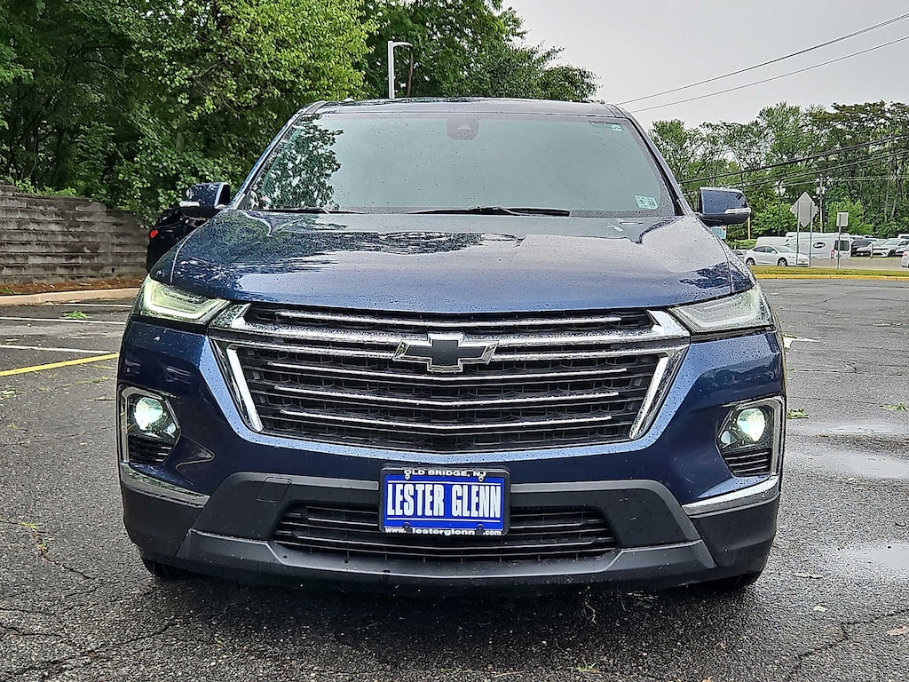 Used 2023 Chevrolet Traverse LT Cloth SUV
