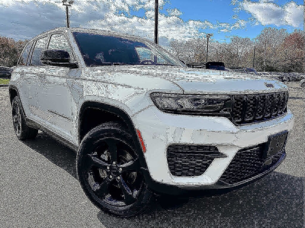 Used 2022 Jeep Grand Cherokee Altitude 4x4