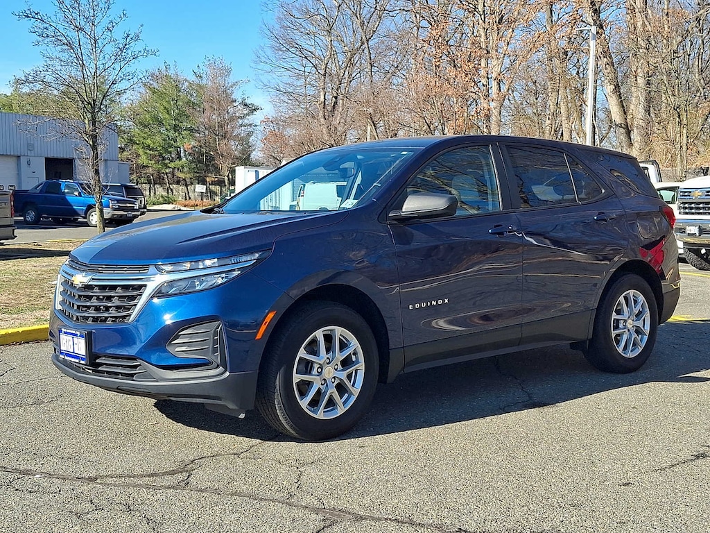 Used 2023 Chevrolet Equinox LS SUV