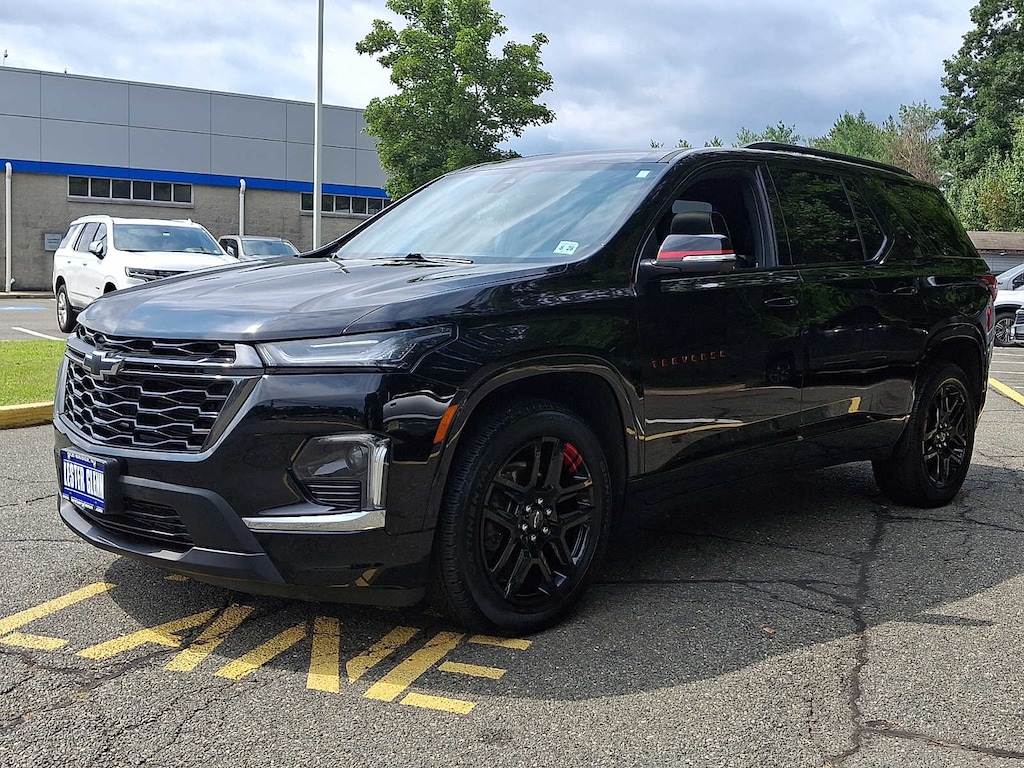 Used 2023 Chevrolet Traverse Premier SUV