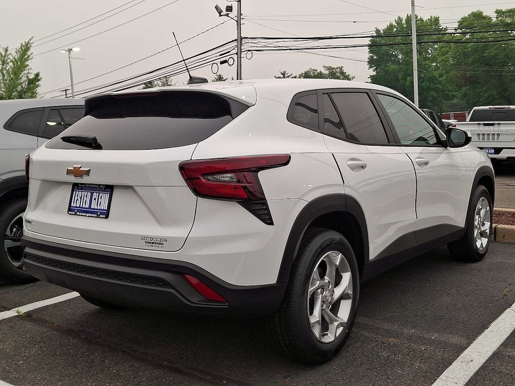 New 2026 Chevrolet Trax LS SUV