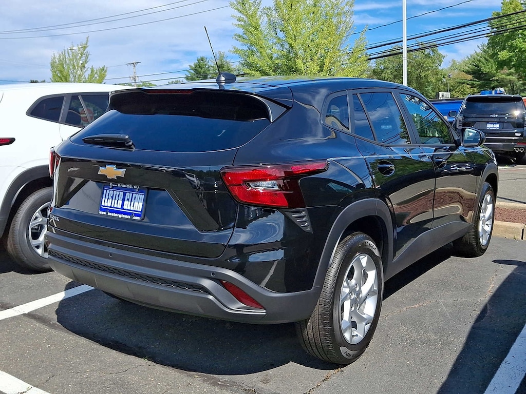 New 2026 Chevrolet Trax LS SUV