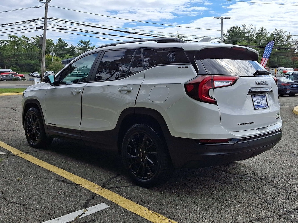 Used 2023 GMC Terrain SLE SUV