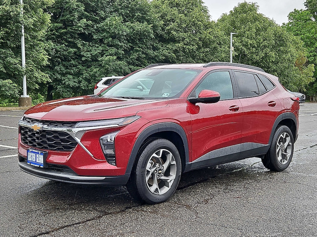 Used 2024 Chevrolet Trax LT SUV