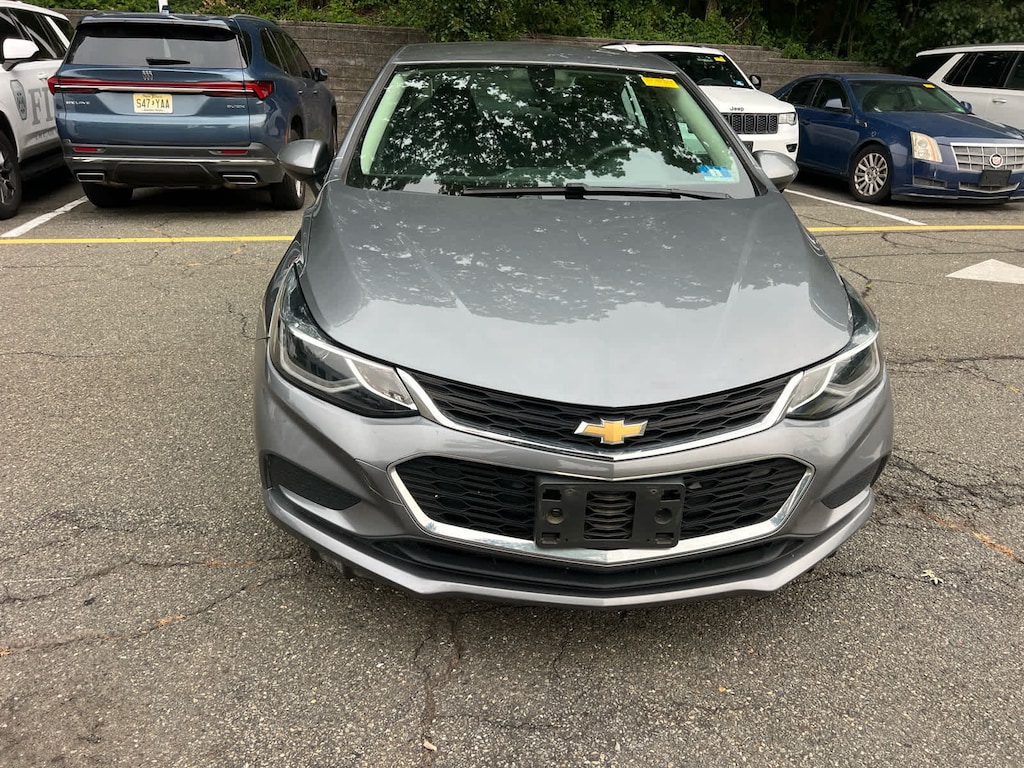 Used 2018 Chevrolet Cruze LT Car