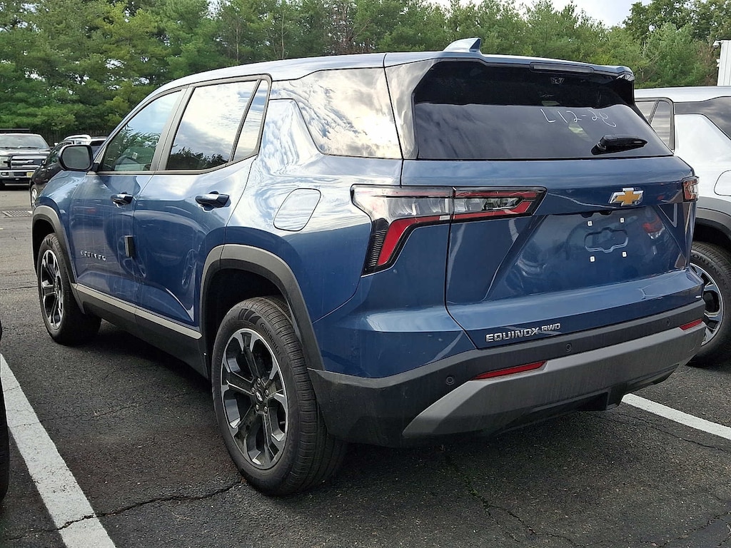 New 2027 Chevrolet Equinox LT SUV