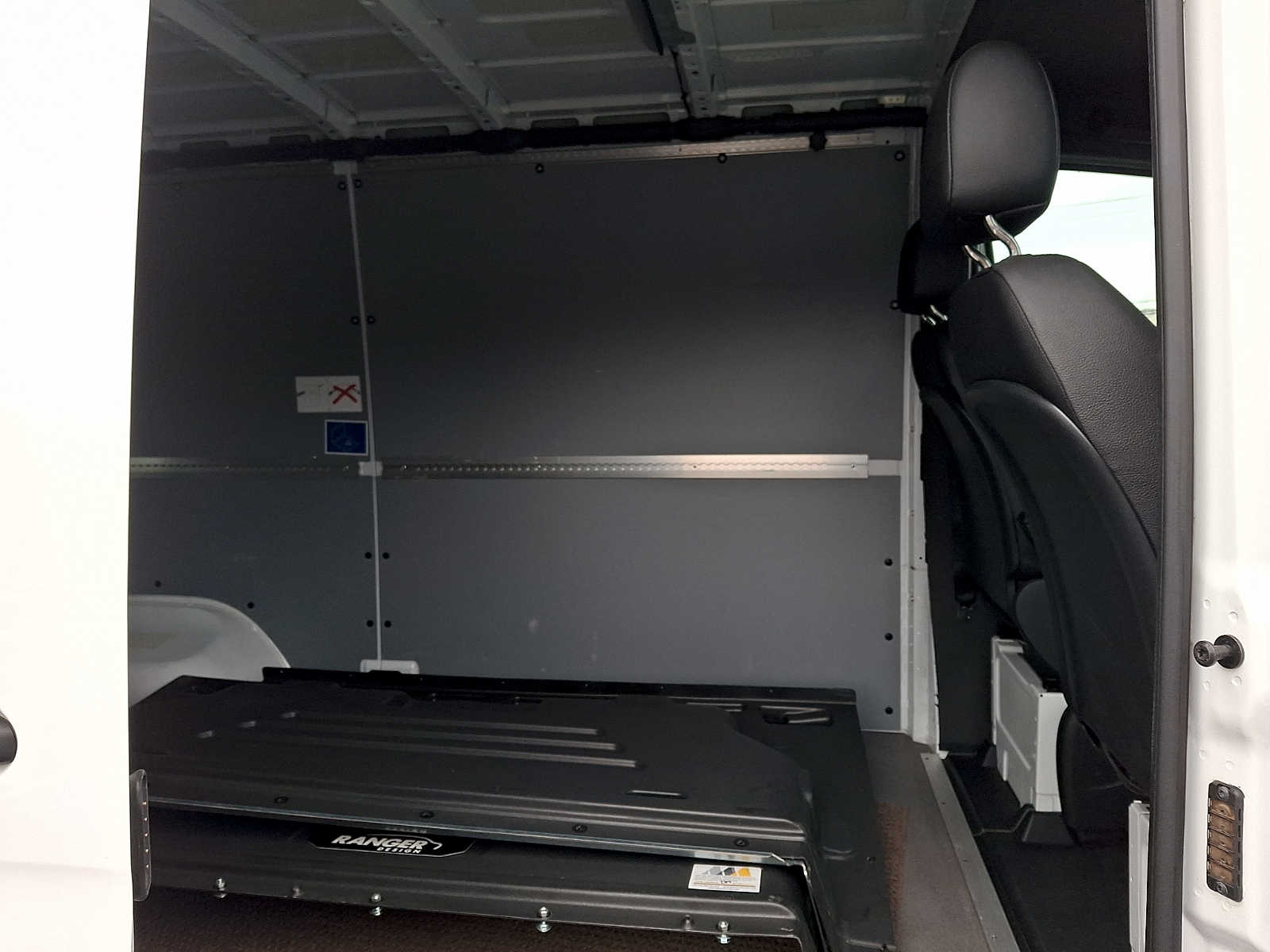 2022 Mercedes-Benz Sprinter Crew Van Base - Photo 10