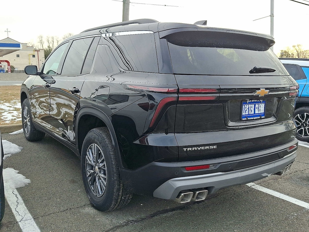 New 2026 Chevrolet Traverse FWD LT