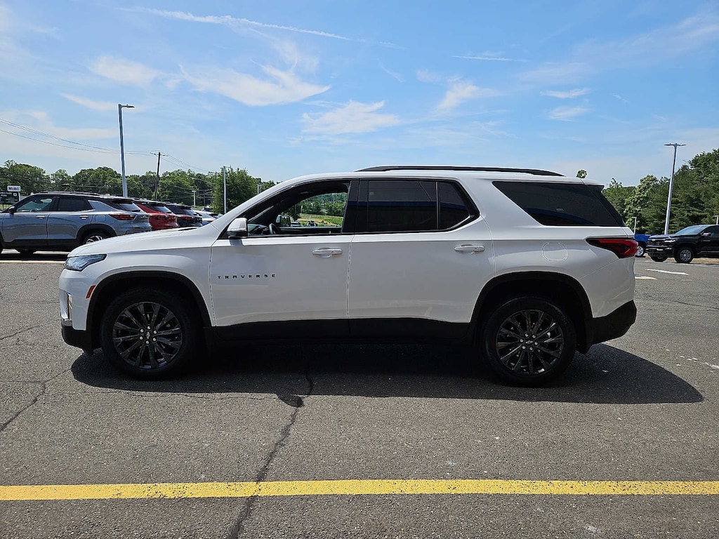 Used 2023 Chevrolet Traverse RS SUV