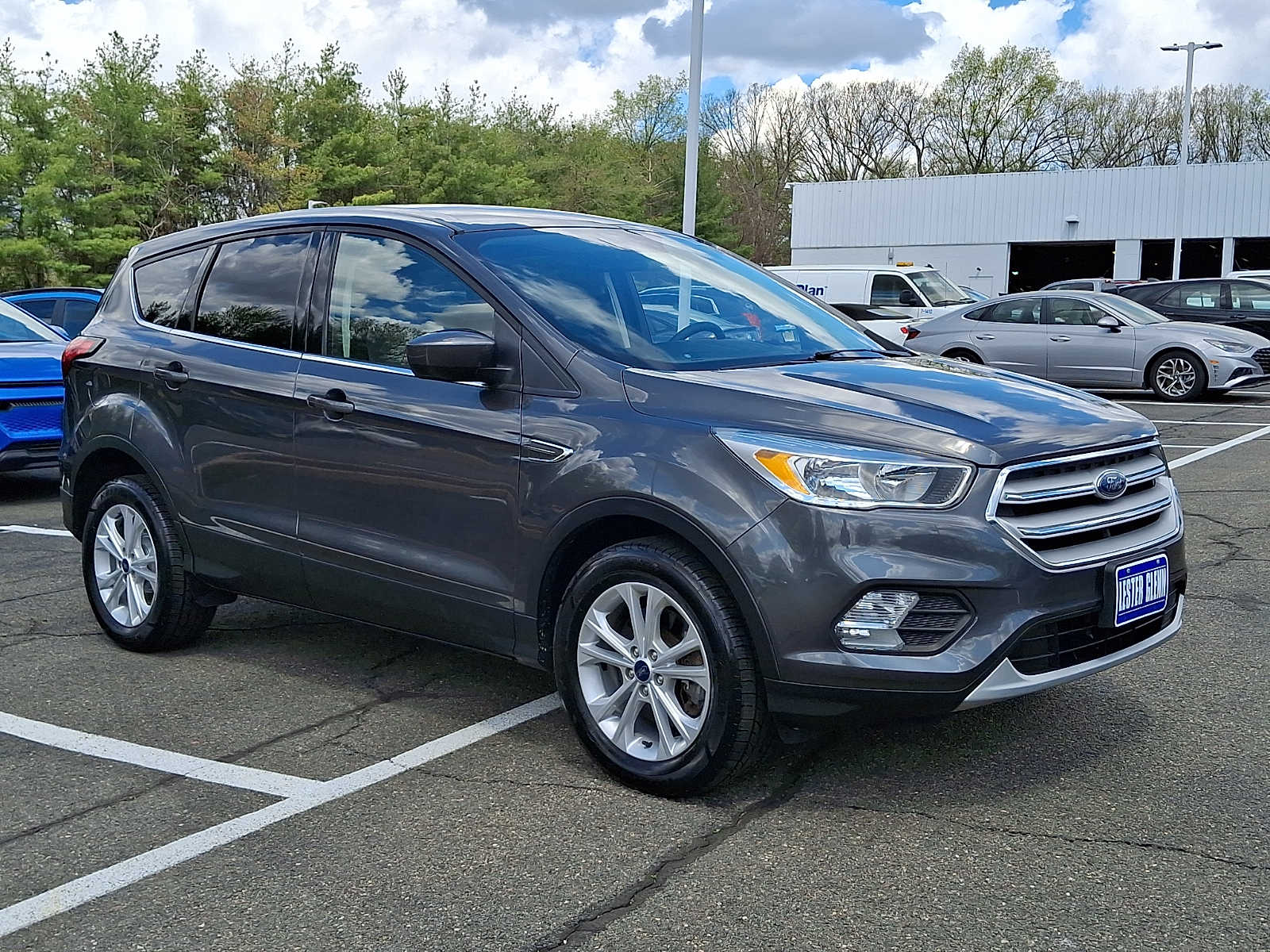 Used 2019 Ford Escape SE with VIN 1FMCU9GD5KUB42091 for sale in Old Bridge, NJ