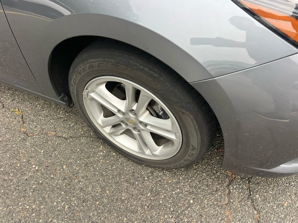Used 2018 Chevrolet Cruze LT Car