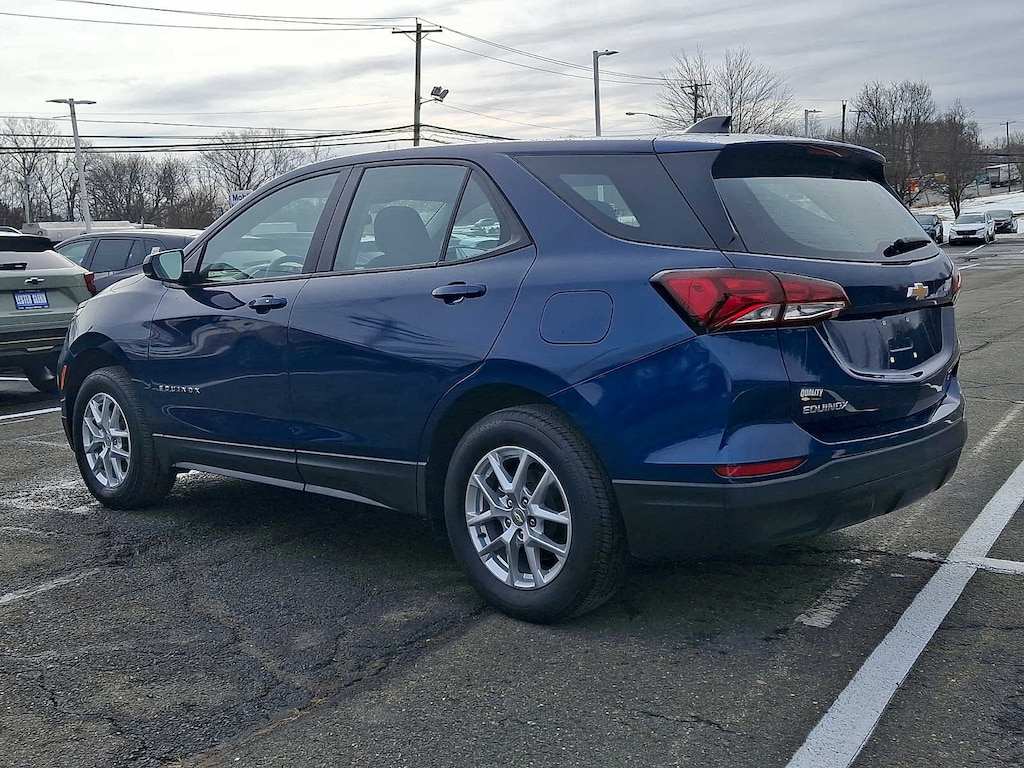 Used 2023 Chevrolet Equinox LS SUV
