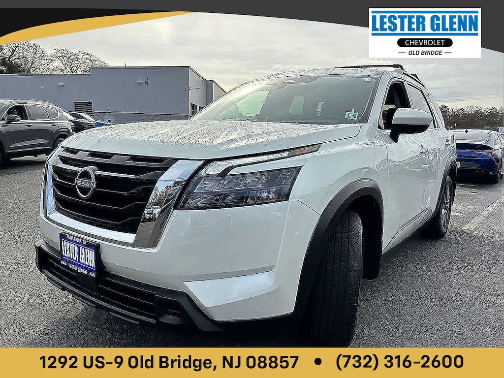 Used 2024 Nissan Pathfinder SV 4WD