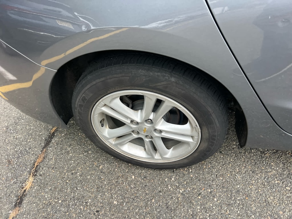 Used 2018 Chevrolet Cruze LT Car