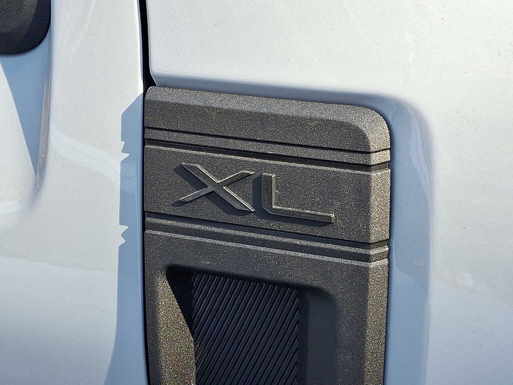 New 2025 Ford Maverick XL Truck SuperCrew