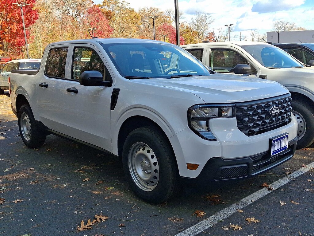 New 2025 Ford Maverick XL Truck SuperCrew