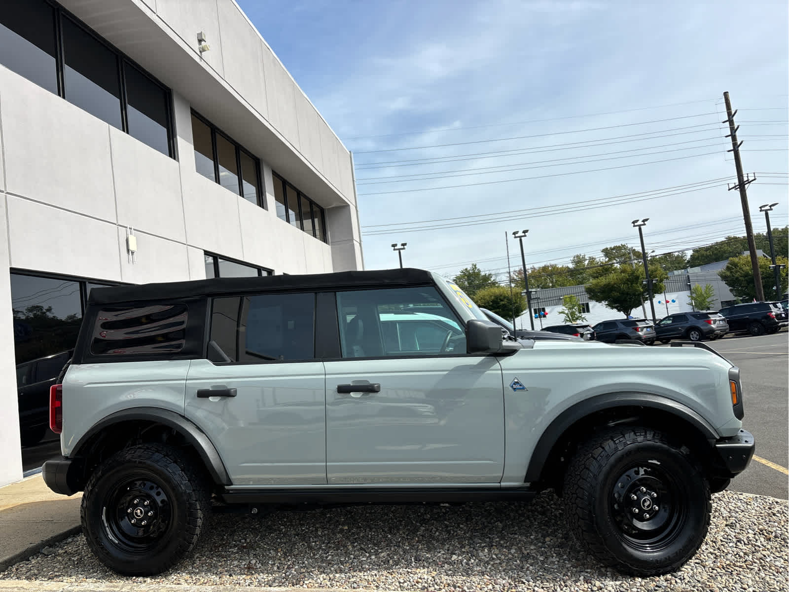 2021 Ford Bronco Black Diamond photo 3