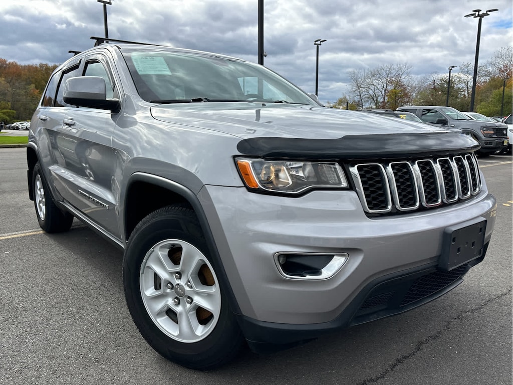 Used 2017 Jeep Grand Cherokee Laredo SUV