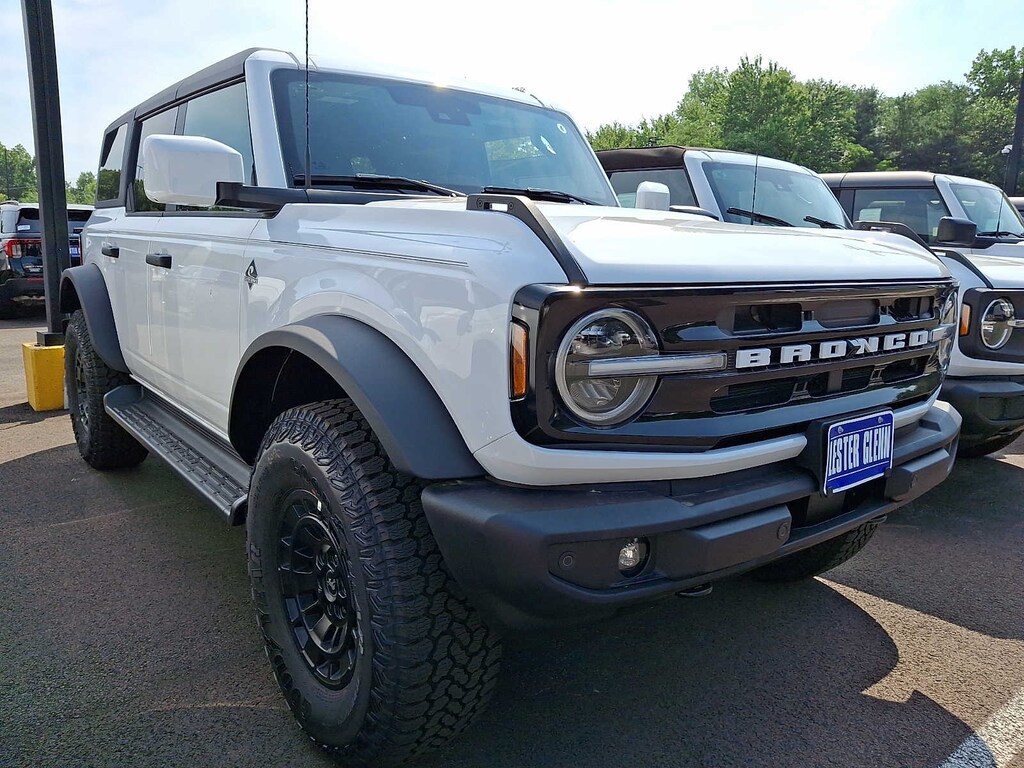 New 2026 Ford Bronco Outer Banks SUV