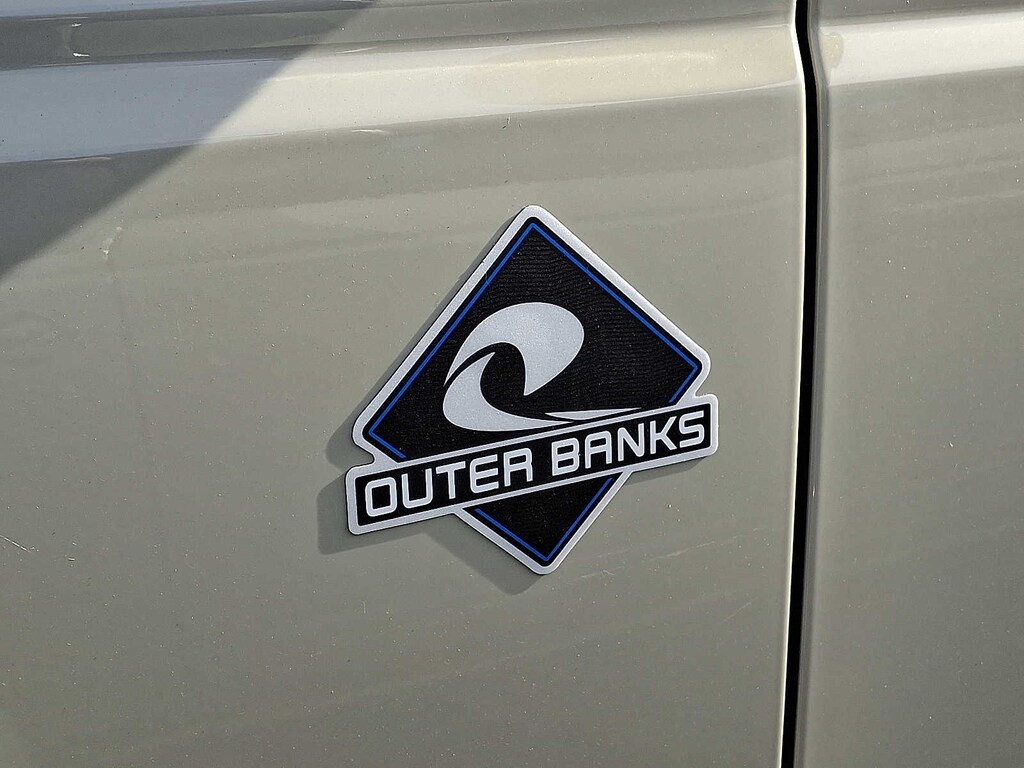 New 2025 Ford Bronco Outer Banks SUV