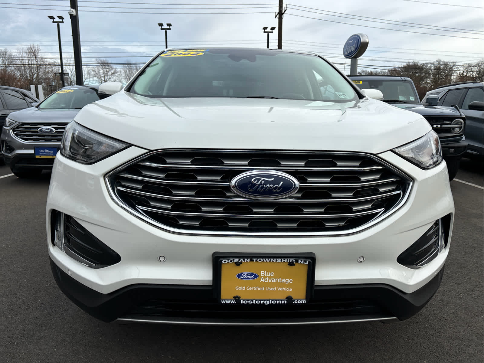 2022 Ford Edge Titanium photo 3