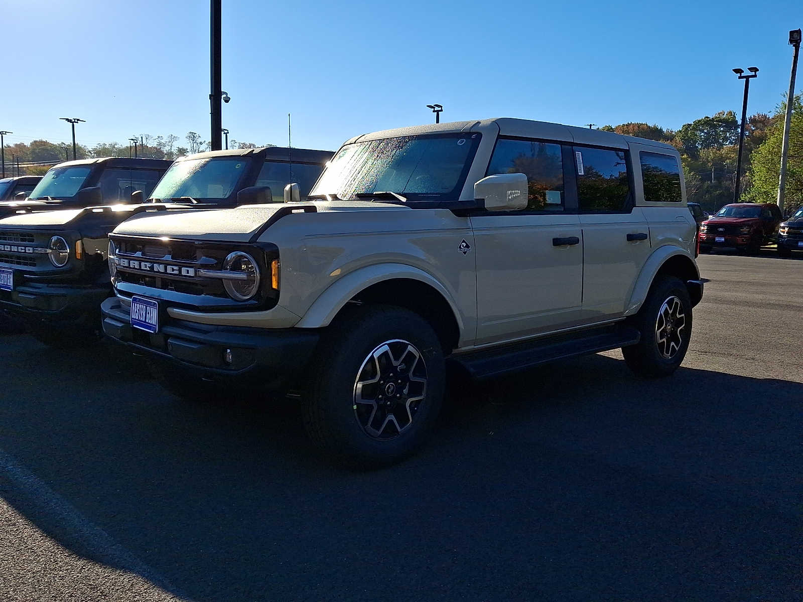 New 2026 Ford Bronco Outer Banks SUV