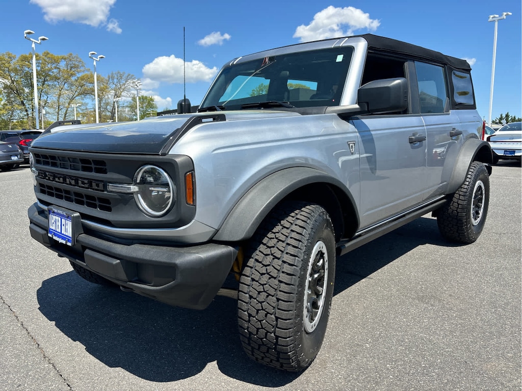 Used 2023 Ford Bronco Base SUV