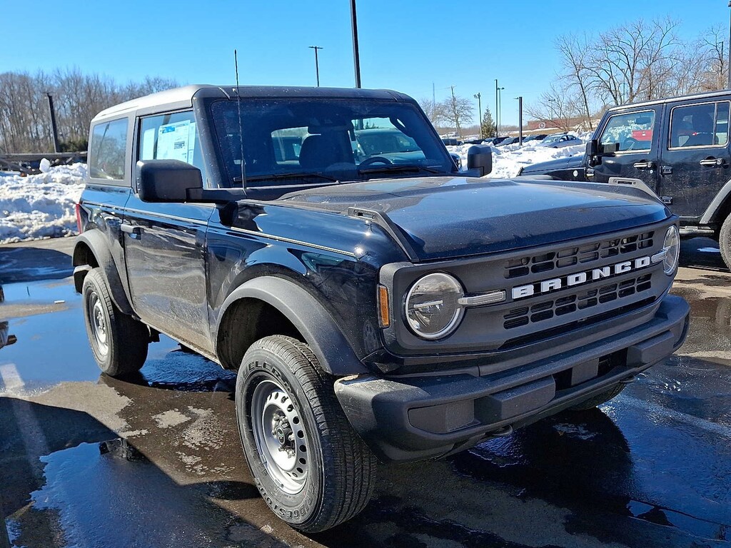 New 2026 Ford Bronco Base SUV