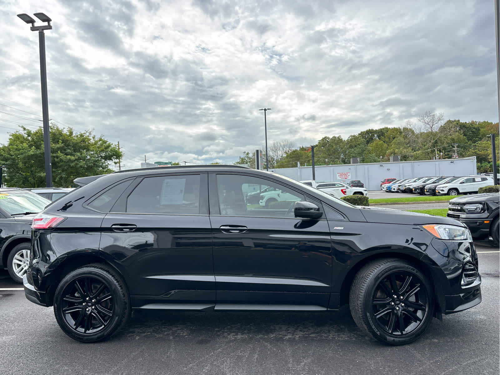 2022 Ford Edge ST-Line photo 3