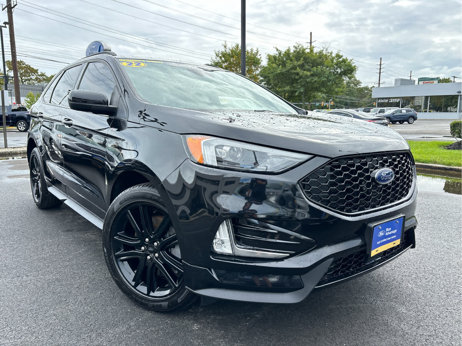 2022 Ford Edge ST-Line photo 2