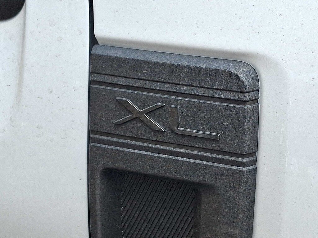 New 2025 Ford Maverick XL Truck SuperCrew