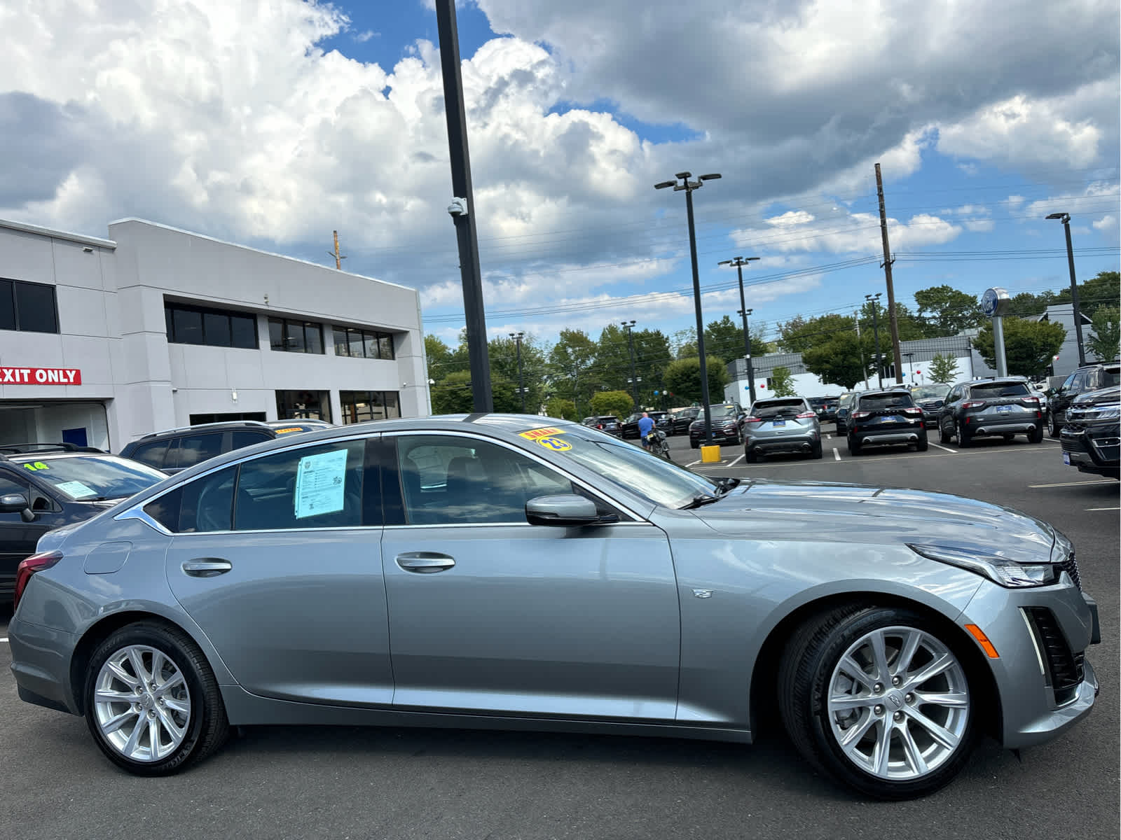 2023 Cadillac CT5 Luxury photo 3