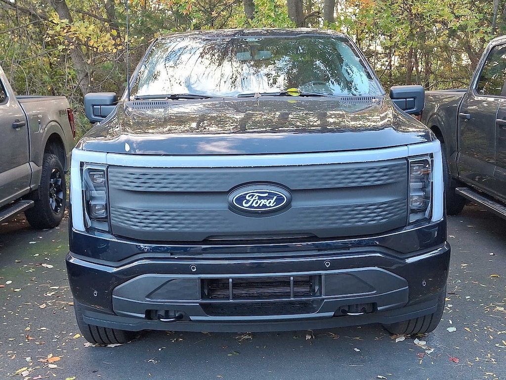 New 2025 Ford F-150 Lightning Flash 4WD Supercrew 5.5 Box 4WD SuperCrew 5.5 Box