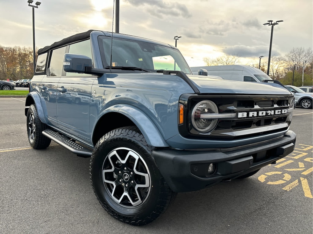 Certified 2023 Ford Bronco Outer Banks 4x4