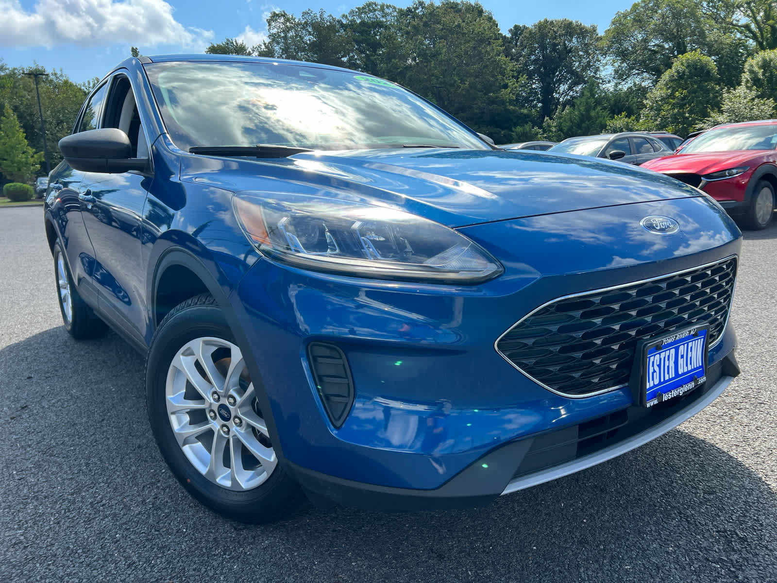 2022 Ford Escape SE photo 2