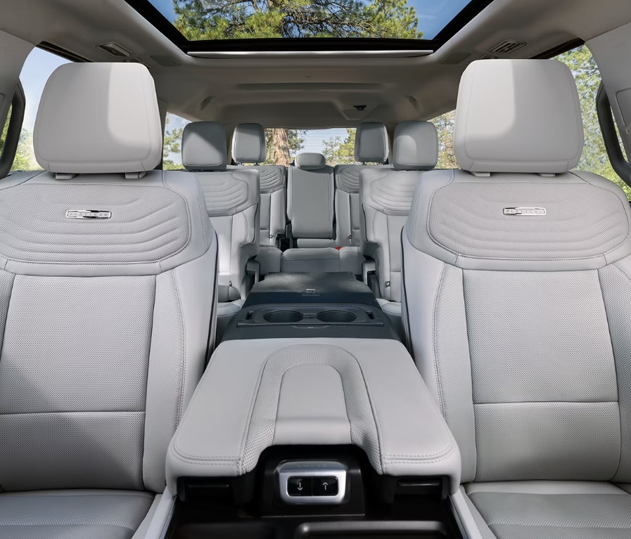 2026-Ford-Expedition-Interior-3-Row-Seating