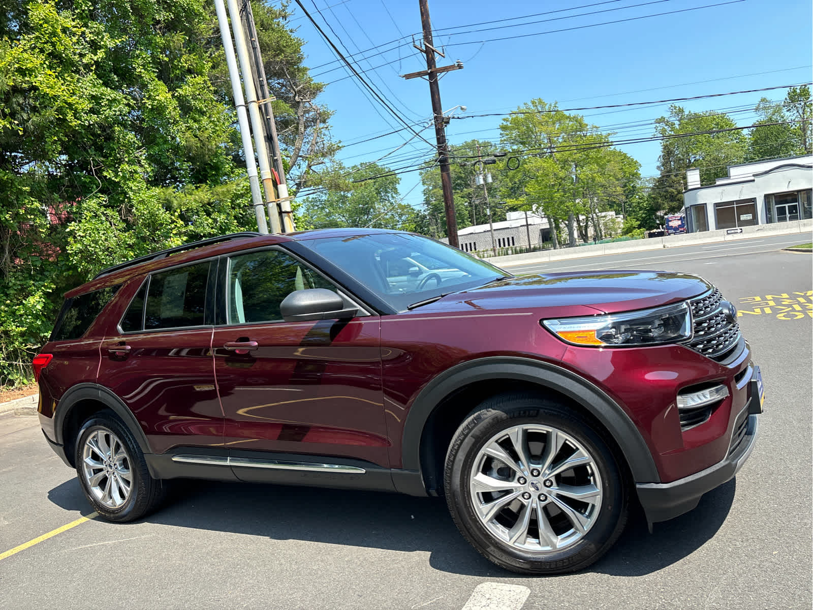 2022 Ford Explorer XLT photo 3