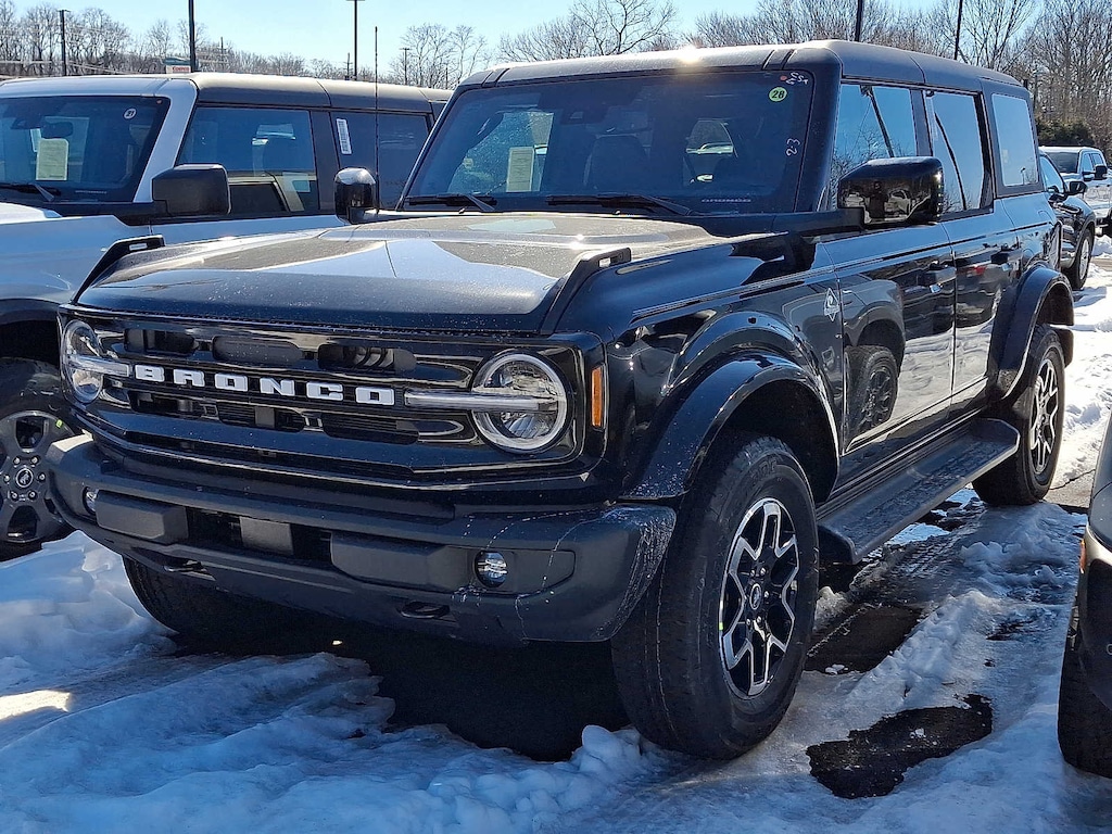 New 2026 Ford Bronco Outer Banks 4x4